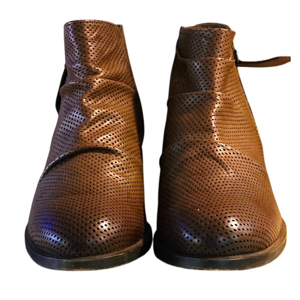 Coldwater Creek Walk With Me Aledo Ruched Brown Leather Zip Booties Size 7.5M